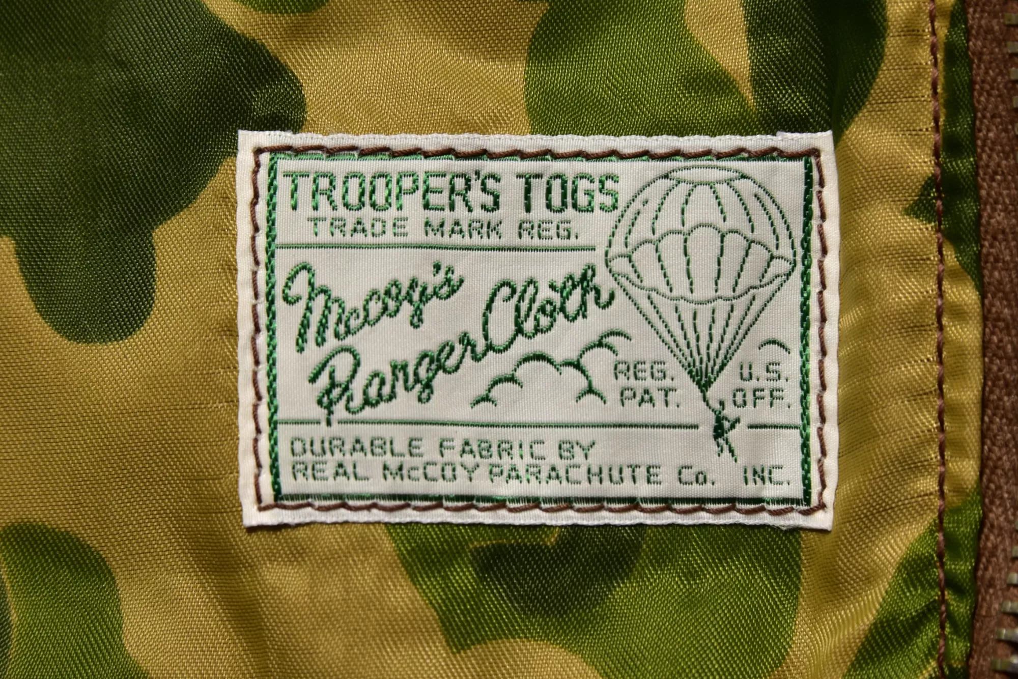 The Real McCoy's Leather^Type A-2/Parachute Camouflage Lining Sealbrown