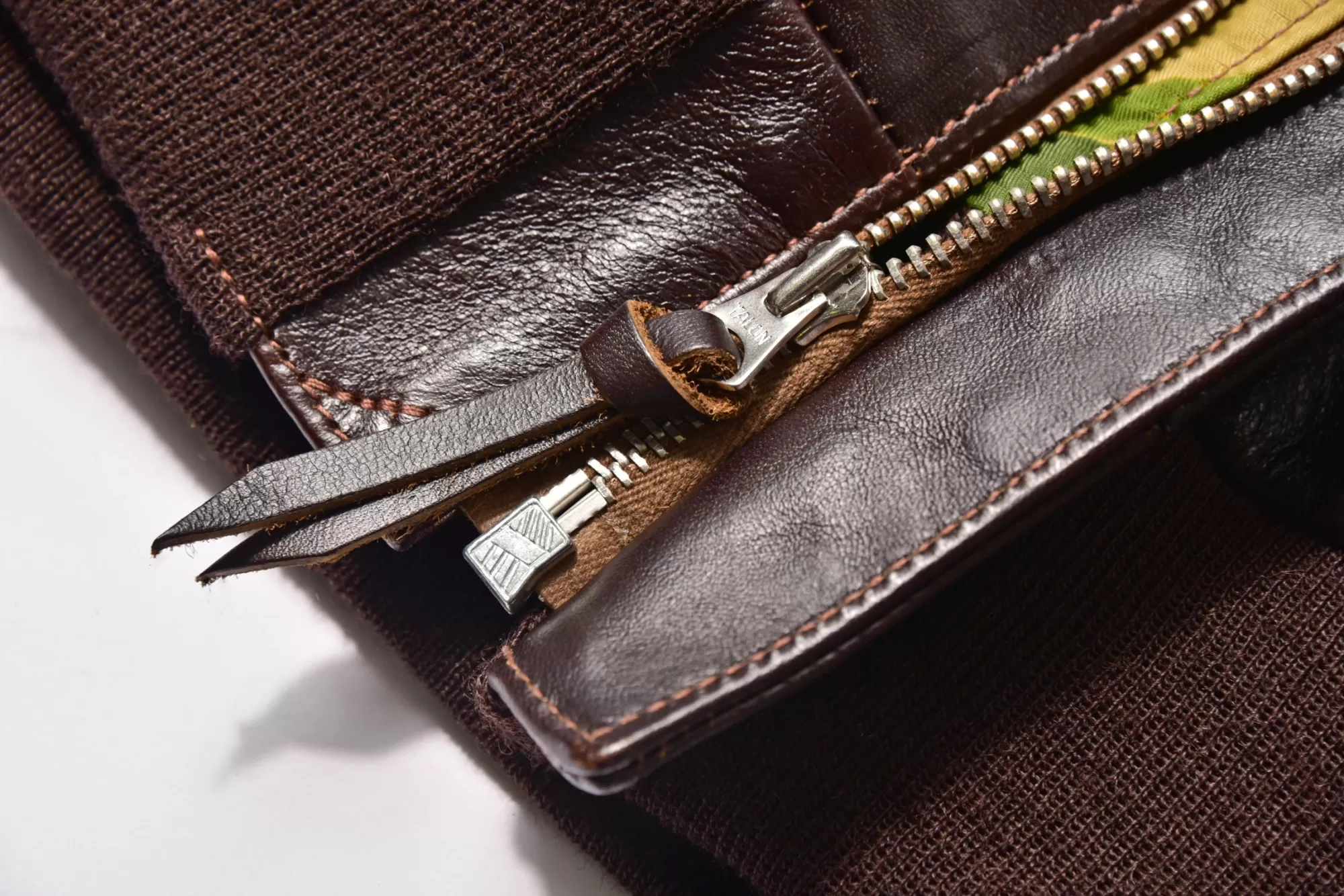 The Real McCoy's Leather^Type A-2/Parachute Camouflage Lining Sealbrown