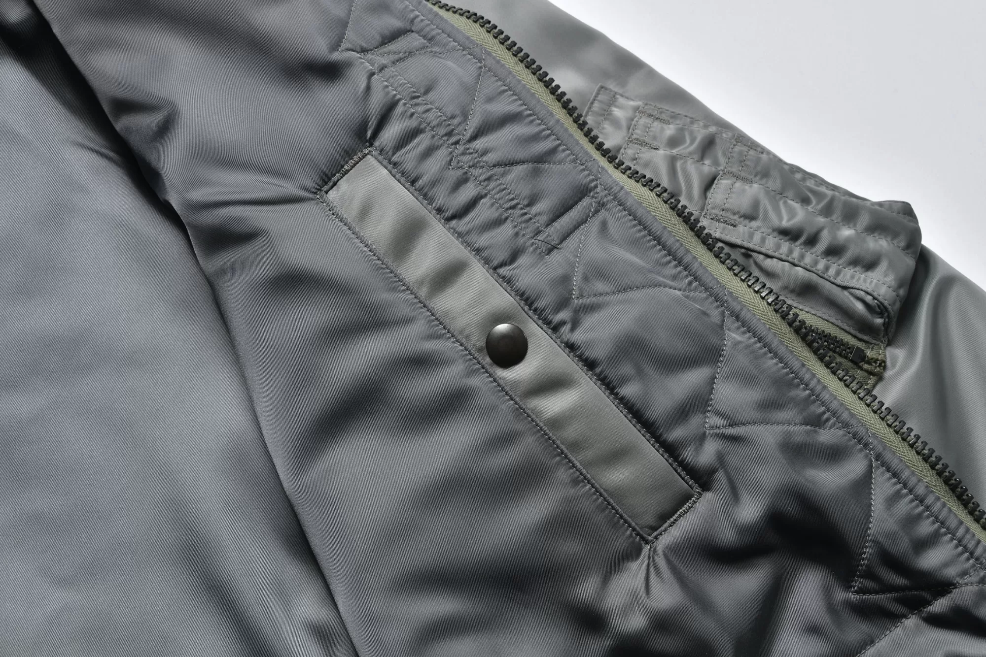 The Real McCoy's Military^Type Ma-1 Real Mccoy Mfg. Co. 027 SILVER GRAY